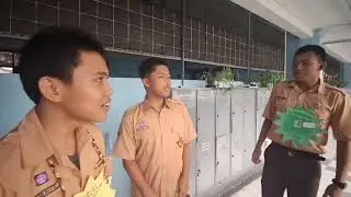 Teks Anekdot X-8