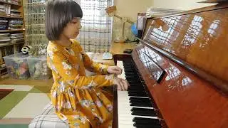 Марианна Лемешкина, 6 лет. И.С.Бах 