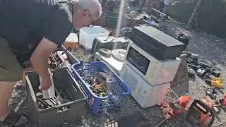 🇧🇬 На Битака - как да купим стока за 3 лв. и да я продадем за 300? Bulgaria. 🇧🇬