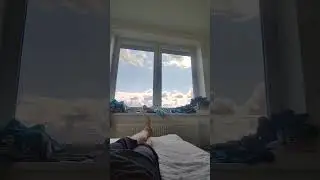 Сплошное небо! Как вам такой вид из окна?