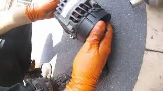 How to remove a Fiat Bravo generator / Как снять генератор Fiat Bravo