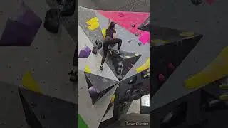 Fun and scary 😨v5!  #bouldering#dynobouldering#rockclimbing#climbinglife#indoorrockclimbing