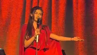 KRISIA: SINGING 