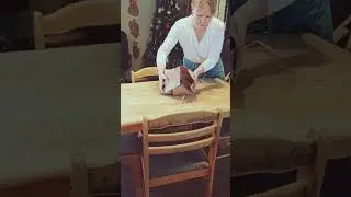 Татьяна Юрьевна Мартынова,  любимая  подруга задумала книжку для  родителей "Сорока-ворона"