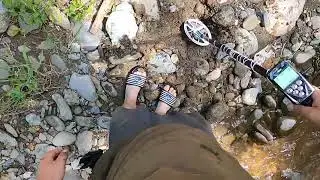 XP Deus live dig coin in river