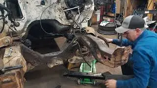 Installing springs in a 2 wheel drive s10