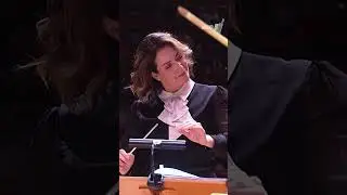 Alondra de la Parra conducts Prokofiev ❤ 