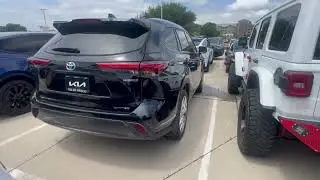 AMMAR SHOWING A 2023 TOYOTA HIGHLANDER AT KIA OF FRISCO 🚙
