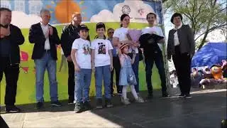 Семья Армана Атамяна и Сирвард Аветисян - победитель конкурса «Лучшая семья Калининского района»
