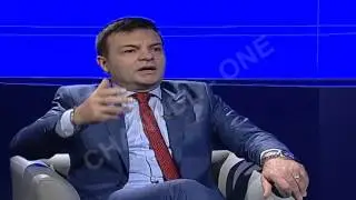 Artur Roshi, në 