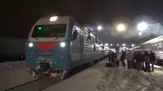 ЭП1М-502 со скорым поездом, ст.Ижевск