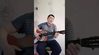 Сакта деп озун берген жалгыз сурот дагы эле ушул гитаристе журот
