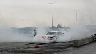 Дрифт борьба за корону (бернаут)