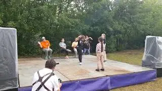 Приняла участие в Hip-Hop батлах 