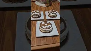 Halloween Treats: Whoopie Pie 🎃 #halloween  #pumpkinspice #cake #food #homemade #baking #snack