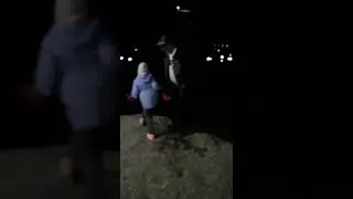 дискотека на куче гравия!