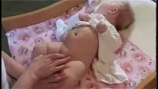 Как ухаживать за новорожденным 2013 !!!