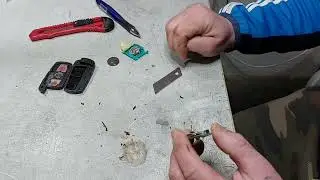 Как заменить батарейку Аккумулятор смарт ключ БМВ E60 E90 E70 E87 E92 E63 E71 X5 X6 в Гараже 