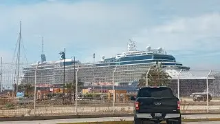 Otra vez dos Cruceros en Ensenada Baja California México.