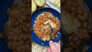 Jacket Potatoes 🇬🇧 (Potato Recipes from Around the World Ep.10)