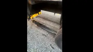 Our Truck Tire Popped! 😰 🛻