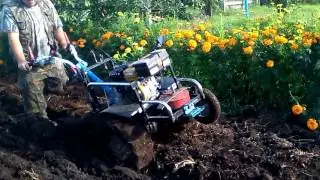 мотоблок нева работа с плугом