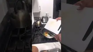 Making chow mien with tofu