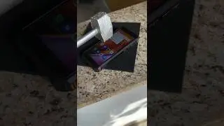 INDESTRUCTIBLE CELL PHONE WITH A RESISTANT SCREEN! 