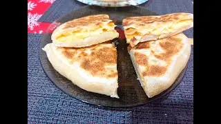 Хачапури с сыром на сковороде - быстро, просто и вкусно!