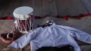 The Little Drummer Boy - Junior Maile featuring Leka Maile