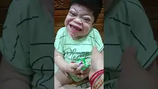 Aliza baby chocolate ke liye ro  rahi