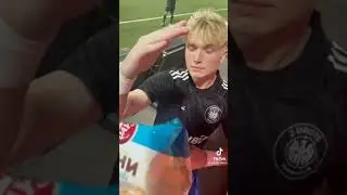 Фанат принес ТуДротсам креосаны!  #Shorts