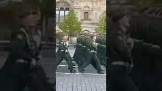 Кто-то потерял ботинок на параде🤷‍♂️ #парад #парадпобеды #9мая #москва#деньпобеды