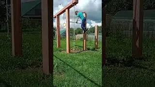 стаю на турнике