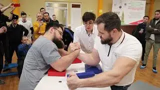 Көрәш һәм кул көрәше турнирына рәхим итегез.