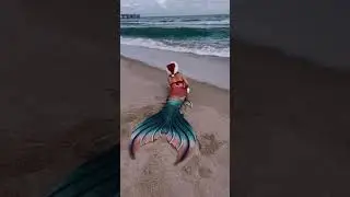 Soaked Santa Mermaid outtakes! 🎅🏼🧜🏼‍♀️ 