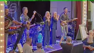 Engdahls, Fredrik presenterar Ylva & Linda och deras låt - När ingen ser - på Gröna Lund 18 jul 2024