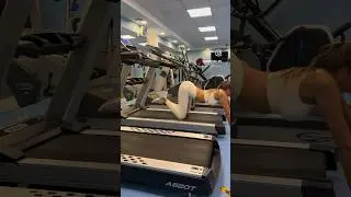 Использую беговую дорожку по назначению 😁