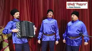 Свята русь под окном широким