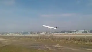 Зліт літака. Аеропорт Львів. Rise of the aircraft. Lviv.