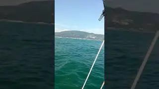 Яхта HONEY   Dufour 41  вид на побережье