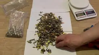 Много серебряных контактов!Many silver contacts!