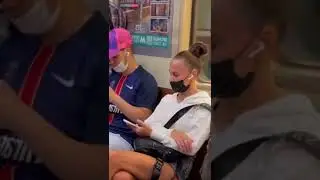 ПРАНК/РЕАКЦИЯ ПРОХОЖИХ В МЕТРО/ТИКТОК