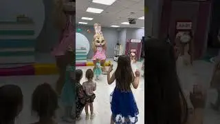 Поздравление с днем рождения Зайкой и тропическими бабочками