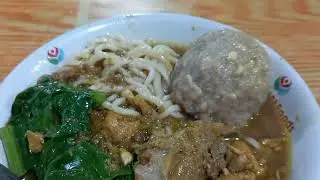 MIE AYAM JUALAN LARIS DI JOGJA! Rekomendasi Kuliner Enak, Murah, Kenyang Episode 9.