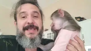 Кто мою няню обижает, тот получит по попе! 😉