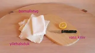 Omslag med citron på halsen