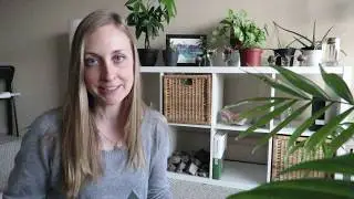 Kan du forstå meg? Kira lager norsk krumkaker!