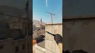 GIANT DOOR SMOKE ON DUST 2 #shorts #cs2