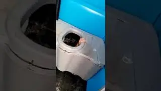 Парень спрятался в биотуалете